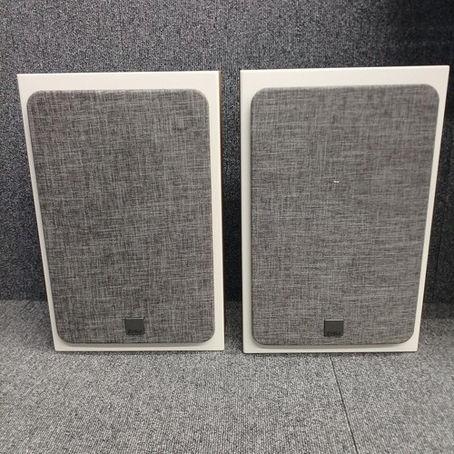 Dali oberon wall speakers - dali, on-wall